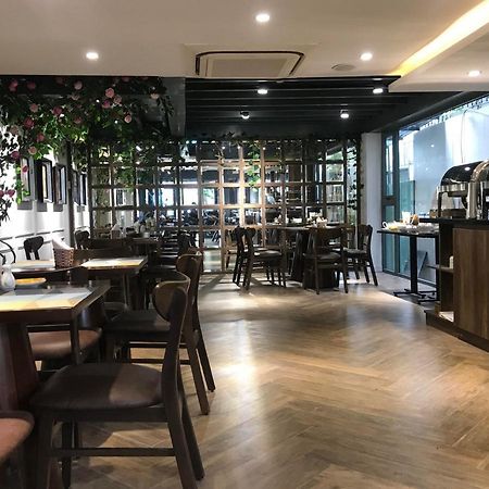 The Herriott Hotel&Suite Da Nang Buitenkant foto