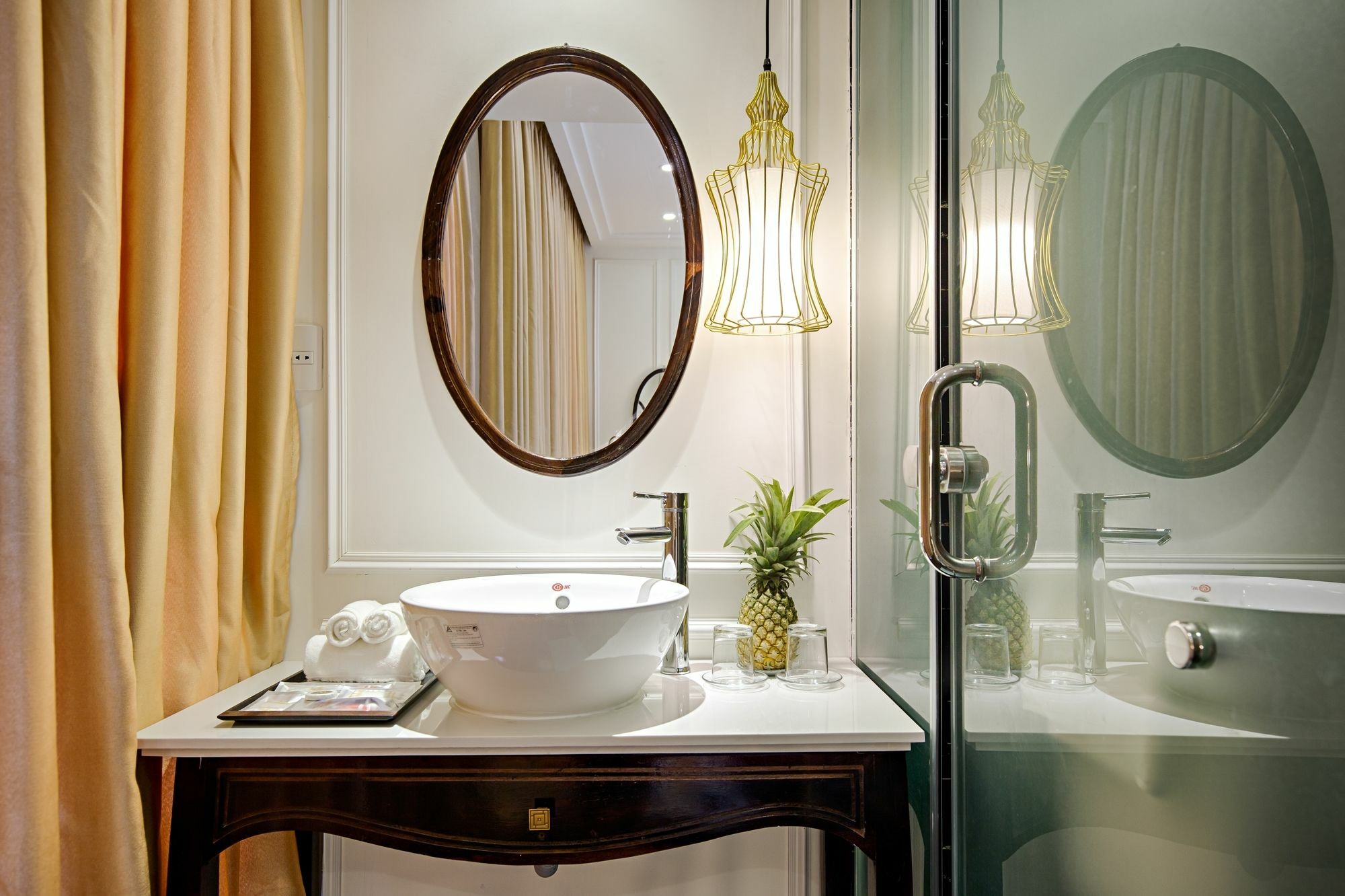 The Herriott Hotel&Suite Da Nang Buitenkant foto