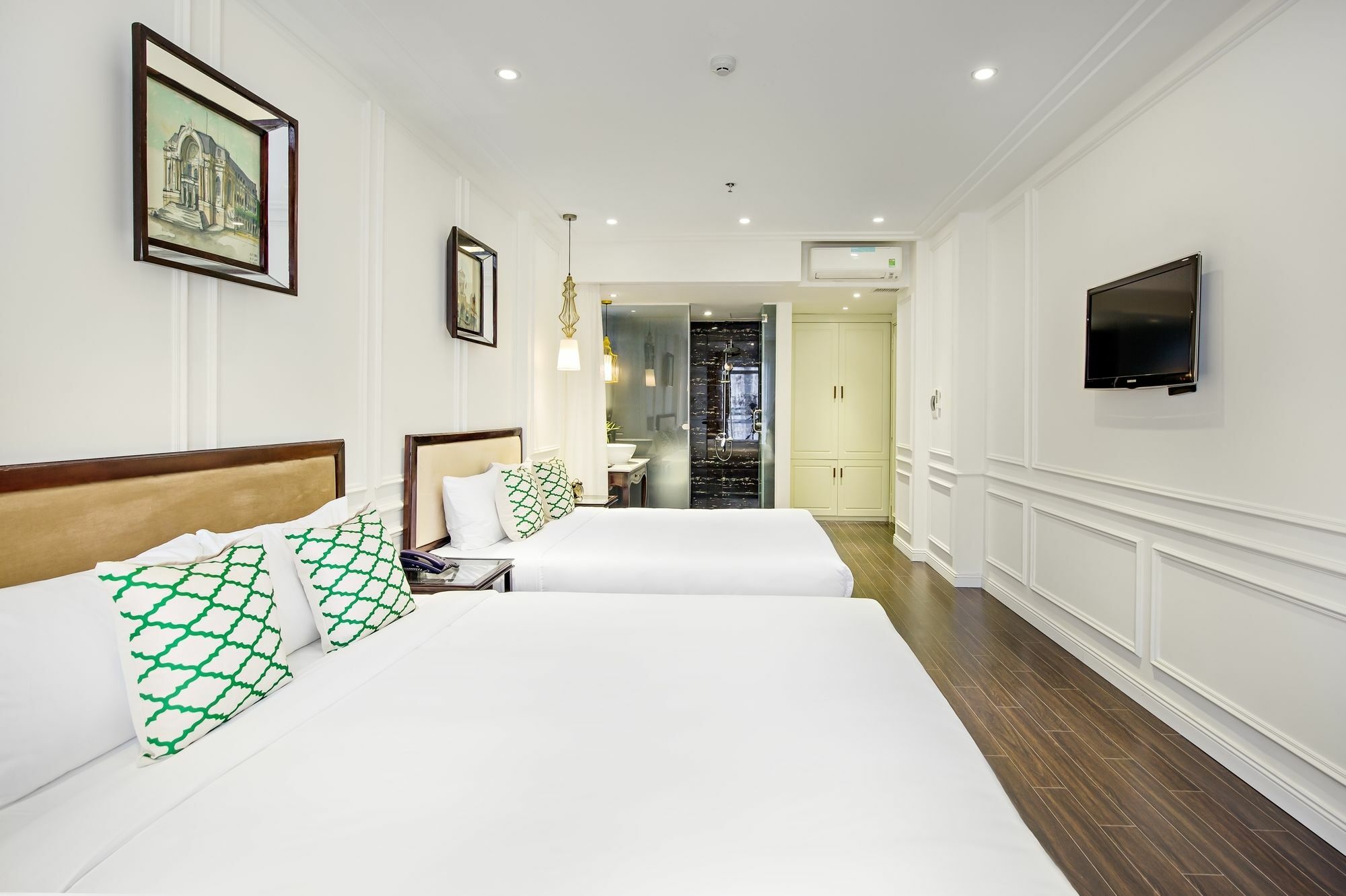 The Herriott Hotel&Suite Da Nang Buitenkant foto