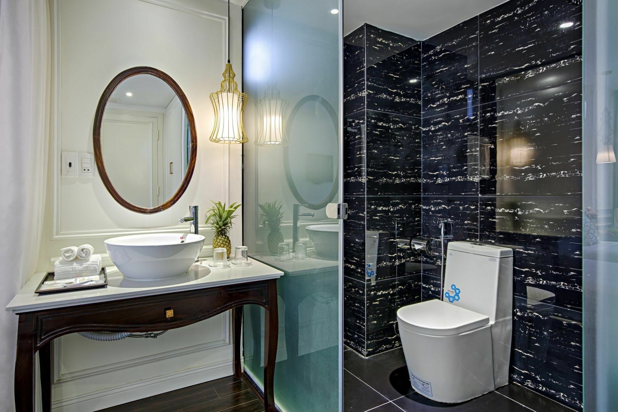 The Herriott Hotel&Suite Da Nang Buitenkant foto