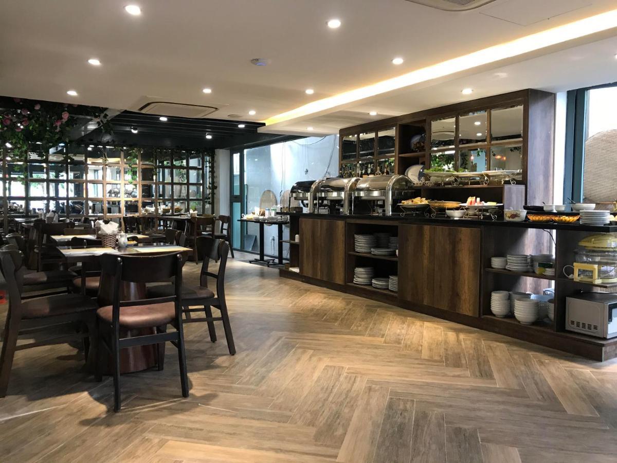The Herriott Hotel&Suite Da Nang Buitenkant foto